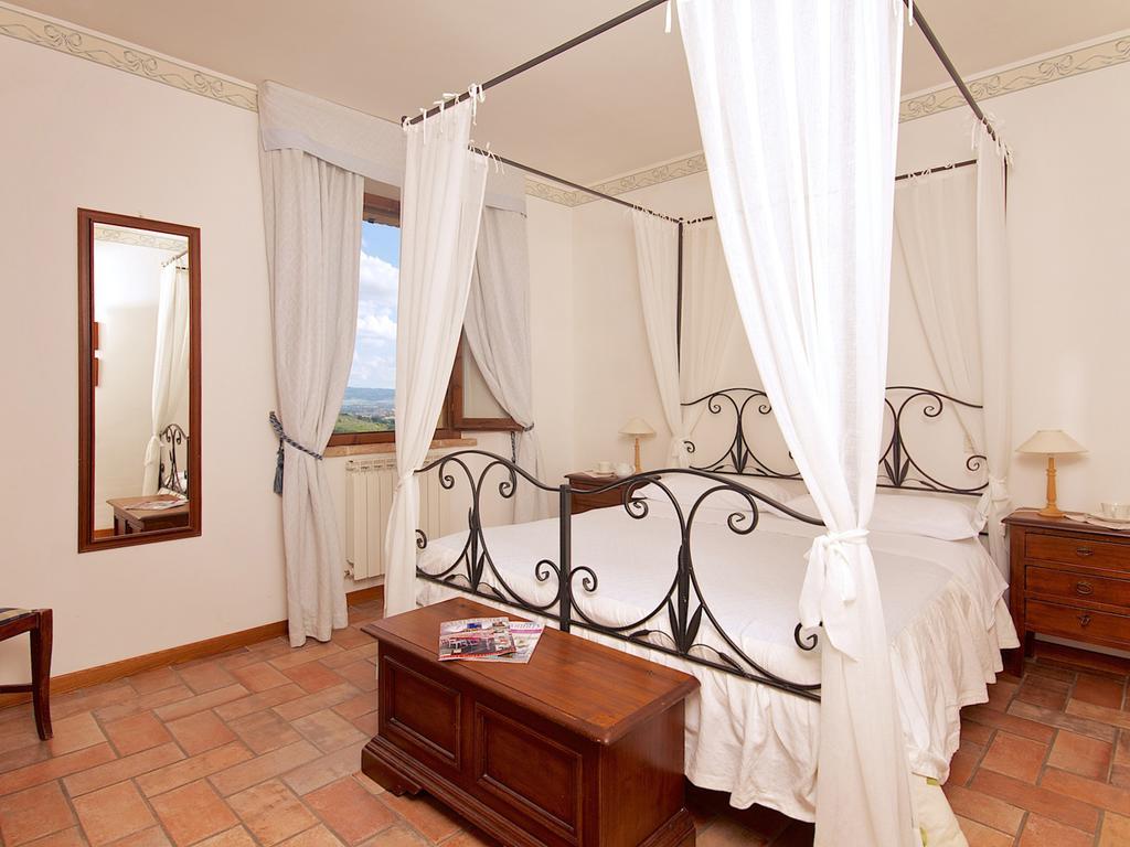 Agriturismo Le Colombe Ассізі Номер фото