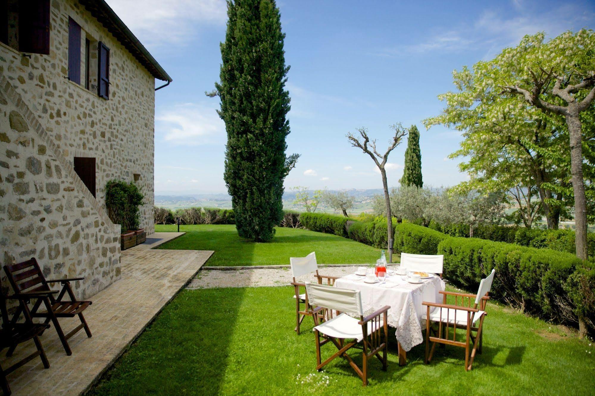Agriturismo Le Colombe Ассізі Екстер'єр фото